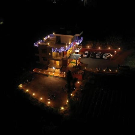 Hotel Magic Mountain,Mahābaleshwar Exterior foto